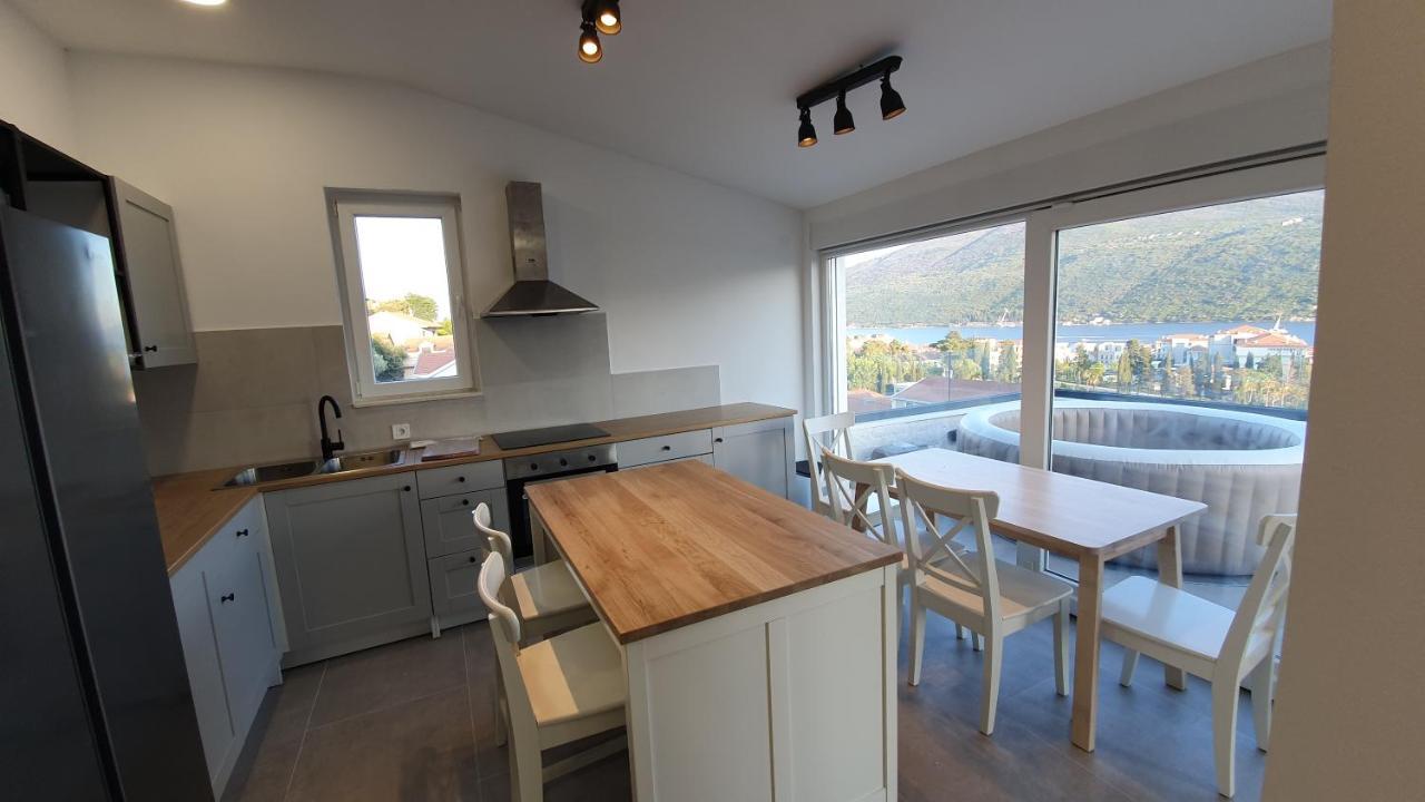 Porto Vista Penthouse Kumbor Apartman Kültér fotó
